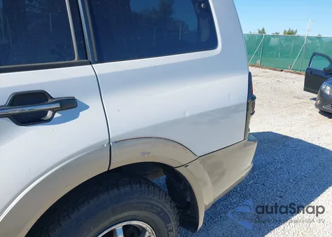 2002 Mitsubishi Montero Xls z USA, uszkodzony, nr VIN JA4MW31R82J002925